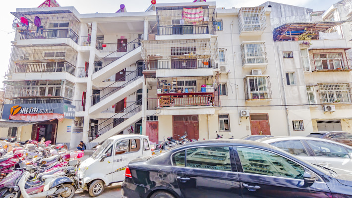 建材小区外景图