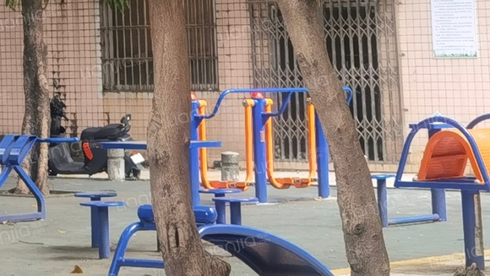 电业东村外景图