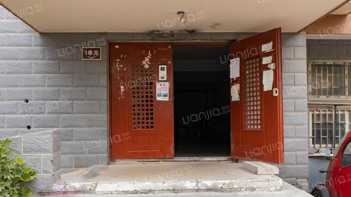 铁道紫荆苑外景图