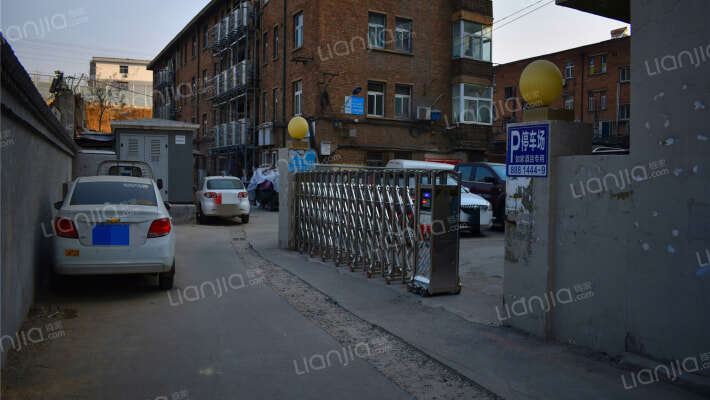 水工机械厂宿舍外景图