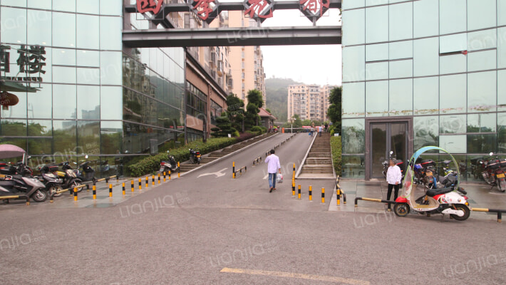 四季花都外景图