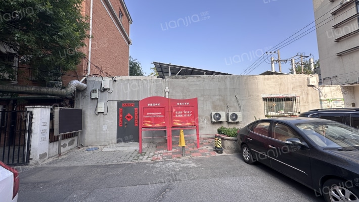 卫星里71门旁平房2号外景图