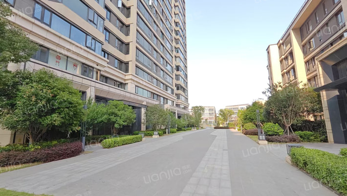 华侨城天鹅堡天麓1期外景图