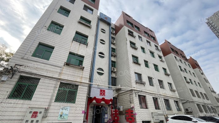 地税局家属楼外景图