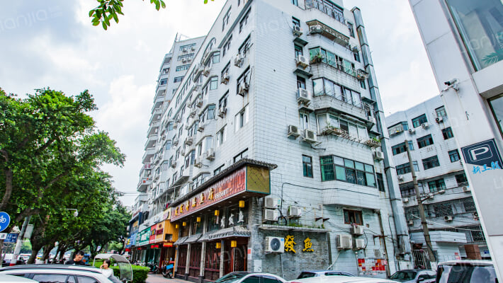 交通大厦外景图