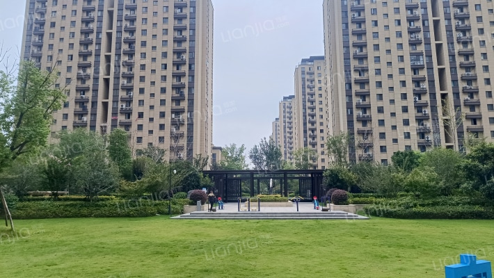 新松华鸿国樾府外景图