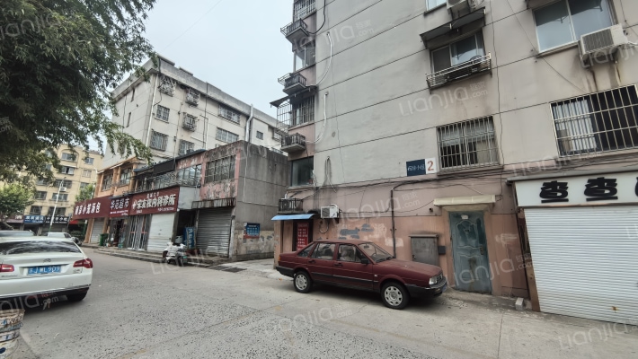 石油小区外景图