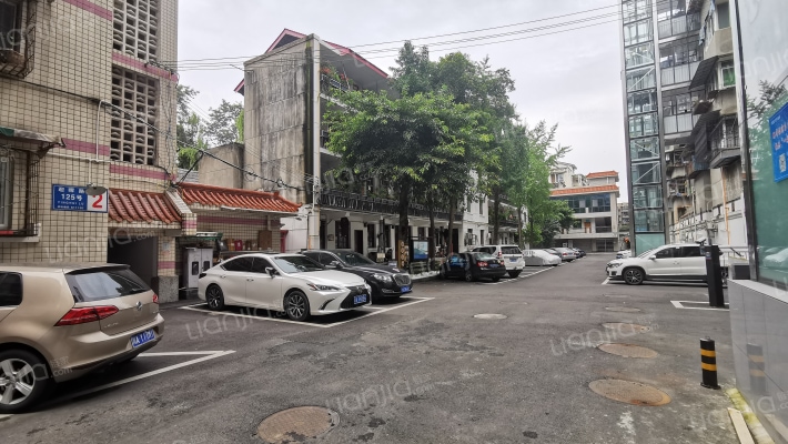 金强公寓外景图