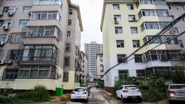 新苑住宅小区外景图