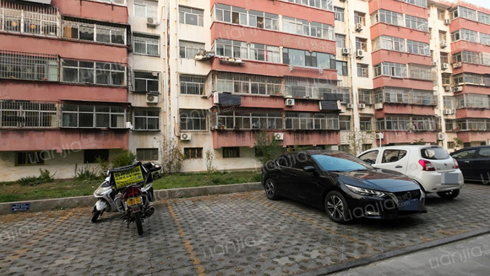 蓬莱装饰公司家属楼外景图