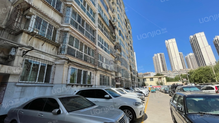 西子湖畔外景图