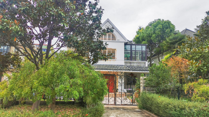 中望别墅外景图