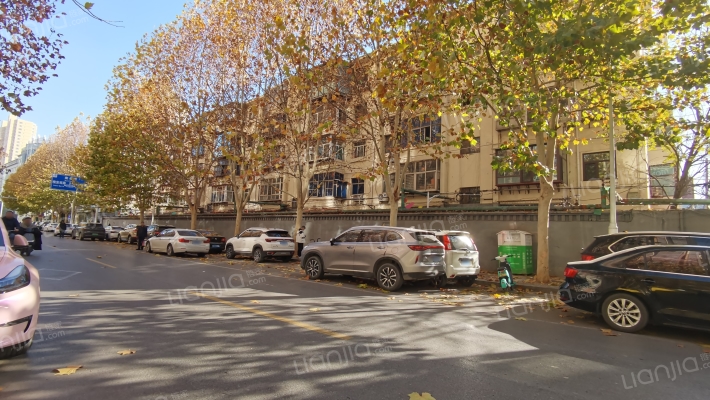 新华药厂宿舍外景图