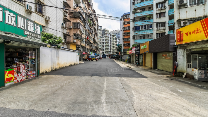 葛麻商住楼外景图