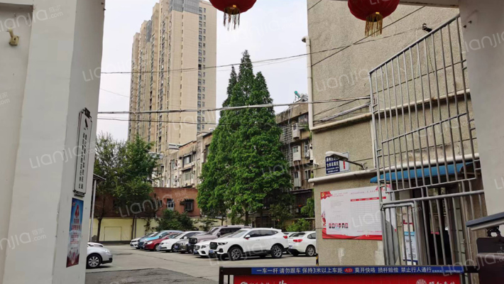 襄州区烟草仓库家属院外景图