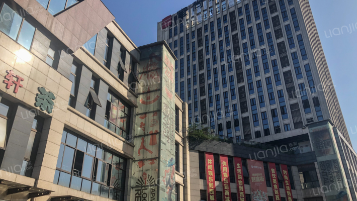 西城上街外景图