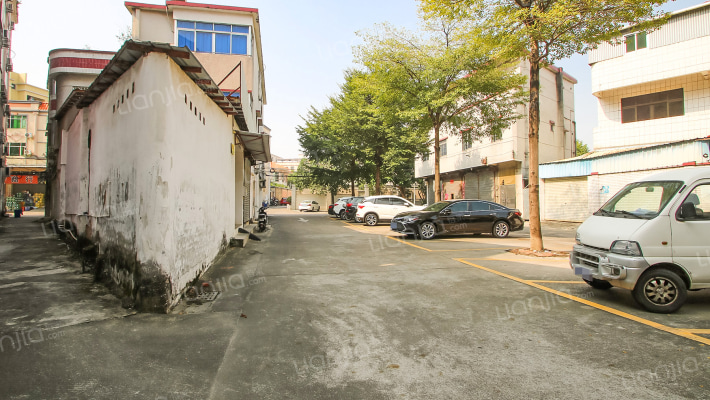 谿角龙瑞村石桥街三巷外景图