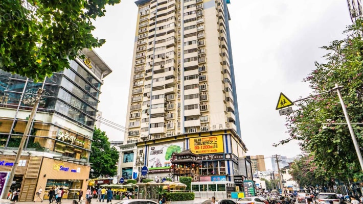 格兰云天外景图