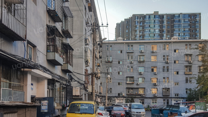 彩电宿舍外景图