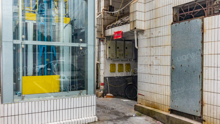 梅花小区外景图