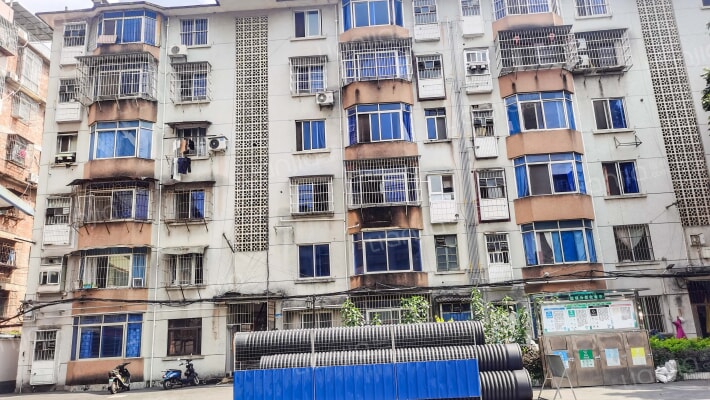 南宁市郊区人民政府宿舍外景图