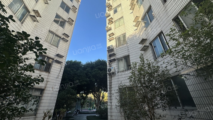 华辉度假村外景图