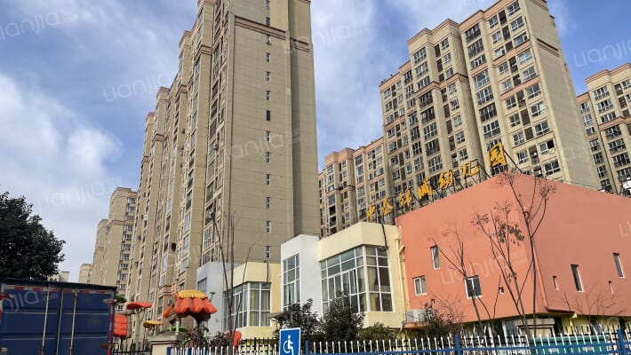 中泰锦城外景图