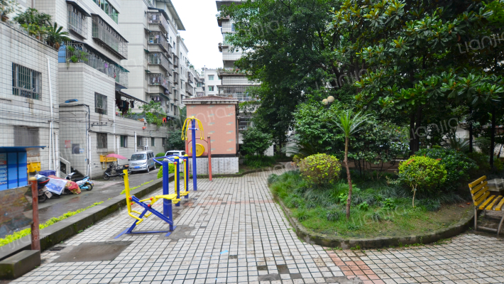 德高名仕城外景图