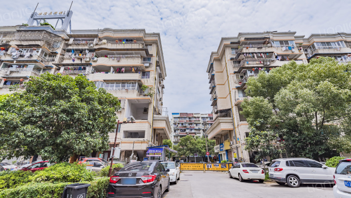 华兴公寓外景图