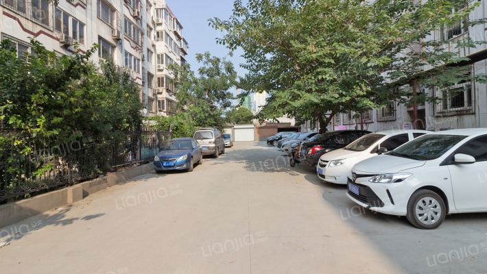 红星小区外景图