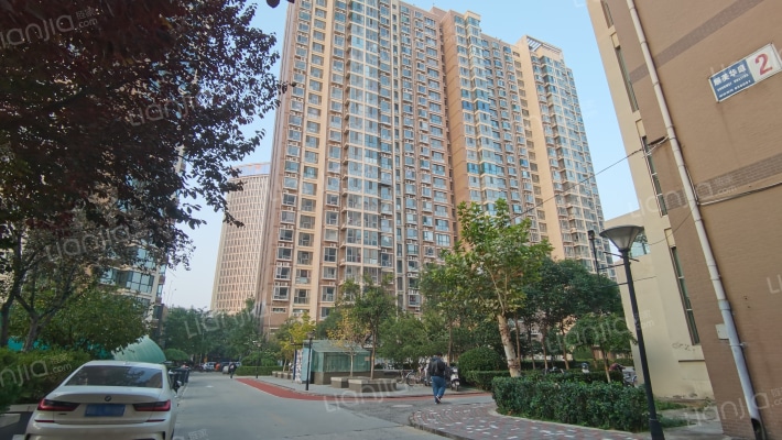 顺美华庭外景图