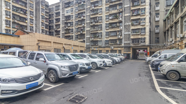 糖酒副食小区外景图