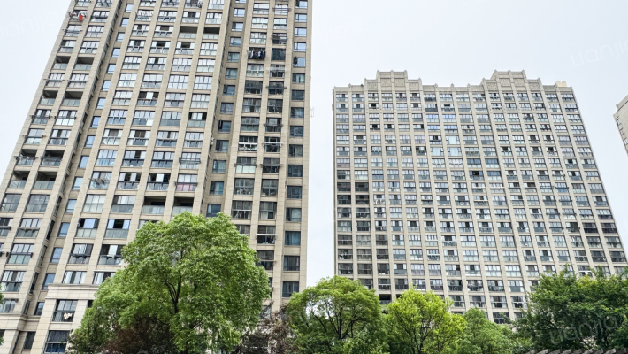 大通水尚名都外景图