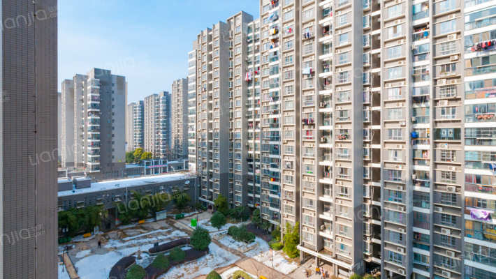 鑫瑞小城故事外景图