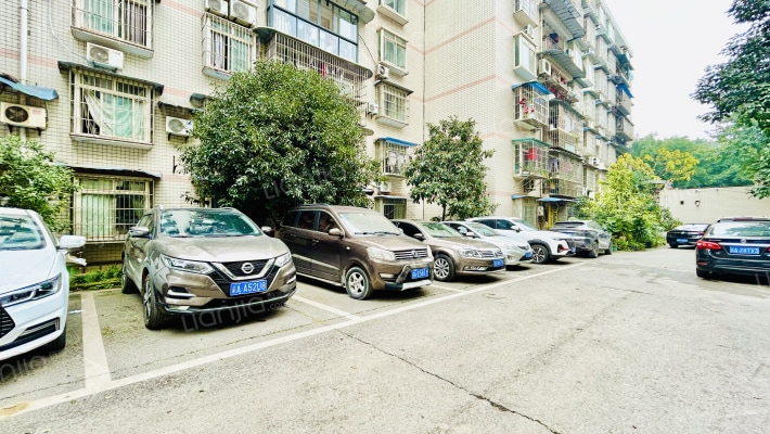 龙井佳苑小区一期外景图