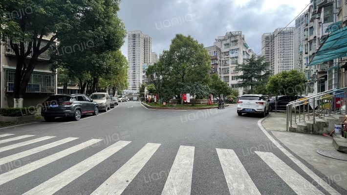 水电八局宿舍区外景图