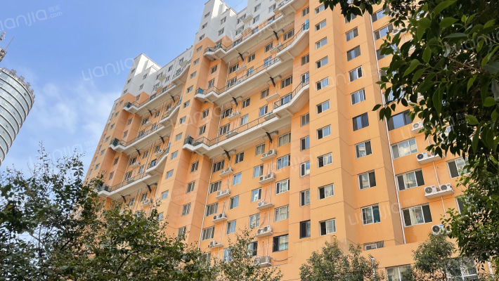 德盛园小区外景图