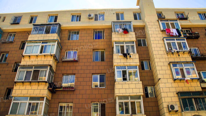 39中共建巷外景图