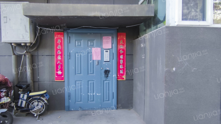 坞百宿舍外景图