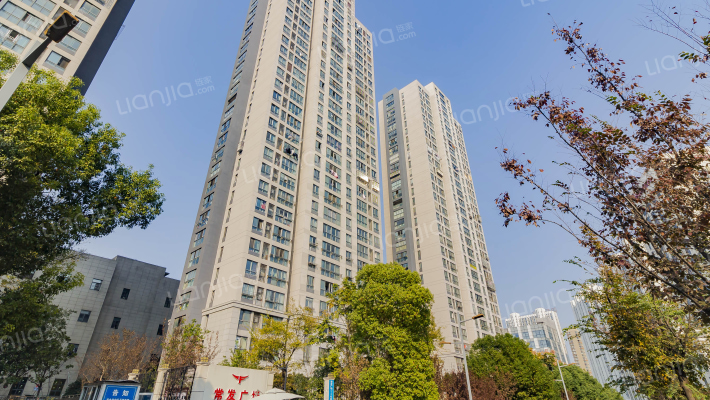 常发广场住宅小区外景图