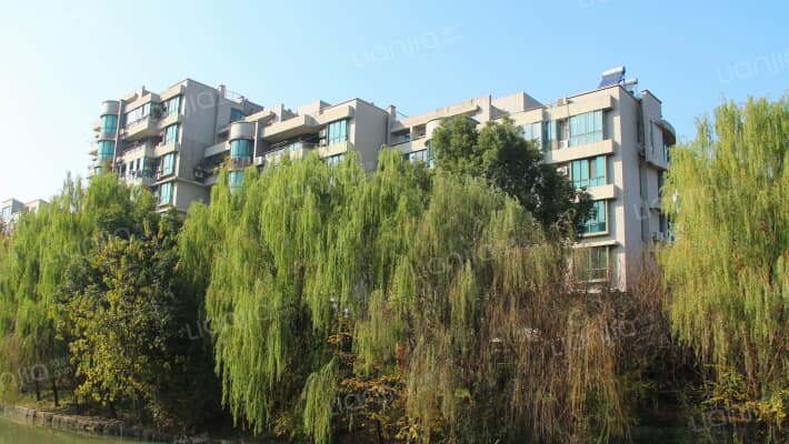 山水人家美林泉外景图