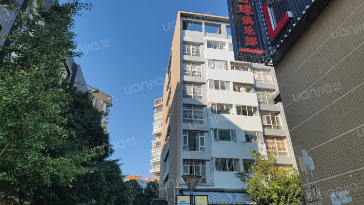 果林金谷外景图