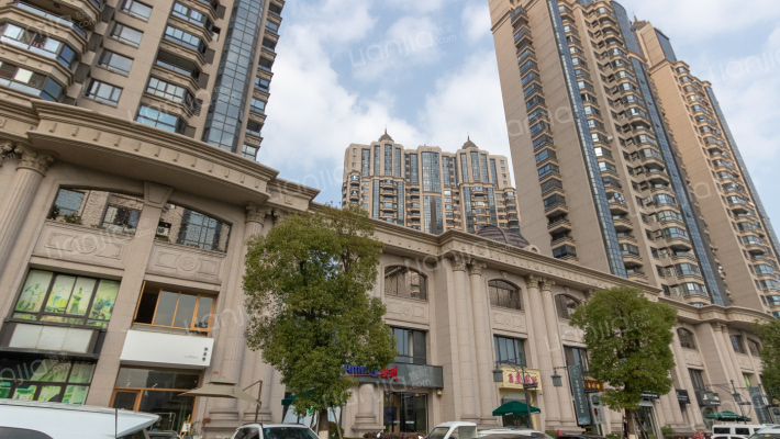 弘辉首玺外景图