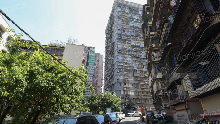 巴渝大厦外景图