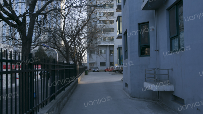 玉河苑小区外景图