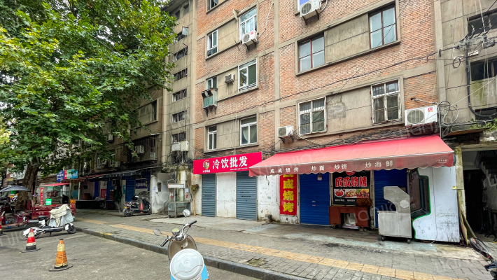 农兴路24号院外景图