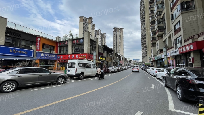 中铁阅山湖外景图