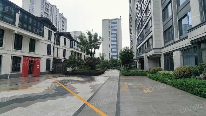 西房杭语宸鹭院外景图