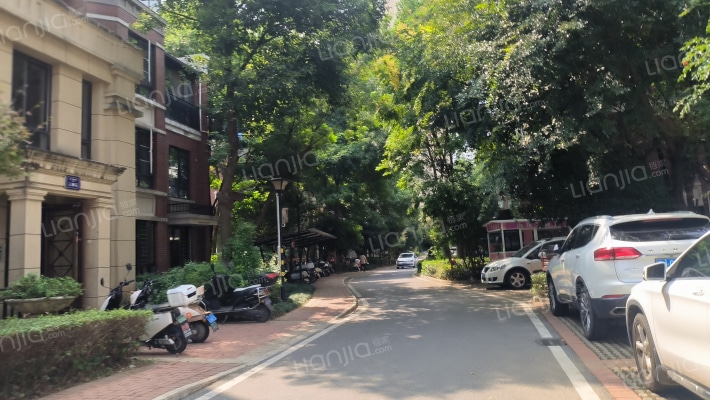 联投国际城外景图