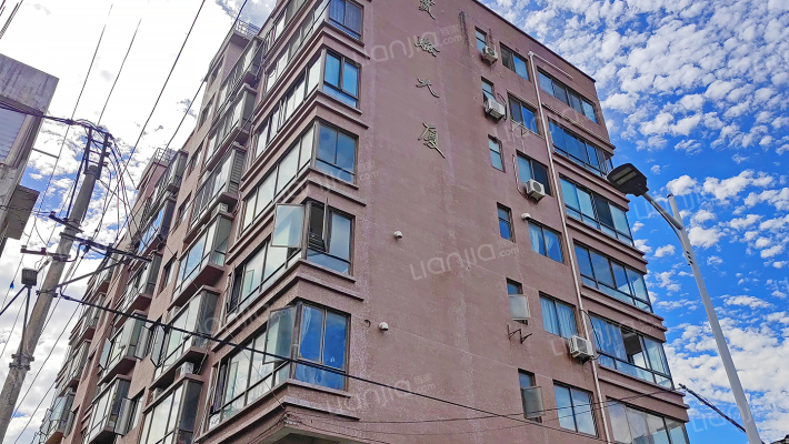 实验大厦外景图